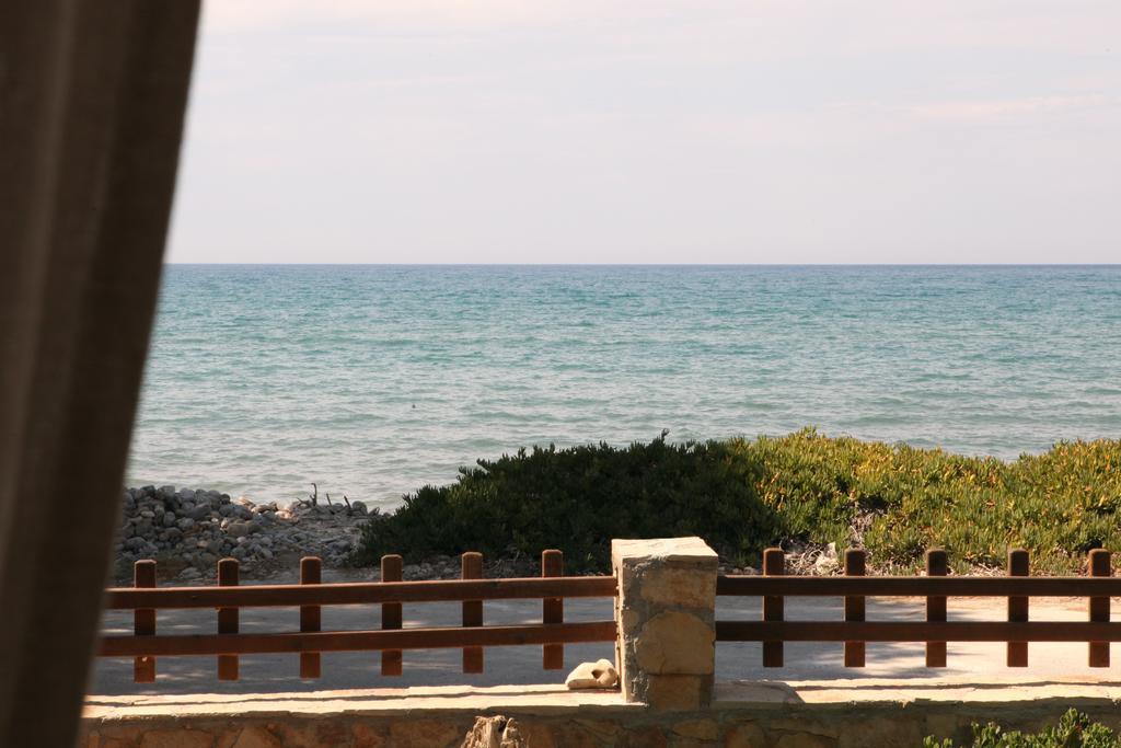 Horizonte Seafront Suites Kíssamos Esterno foto